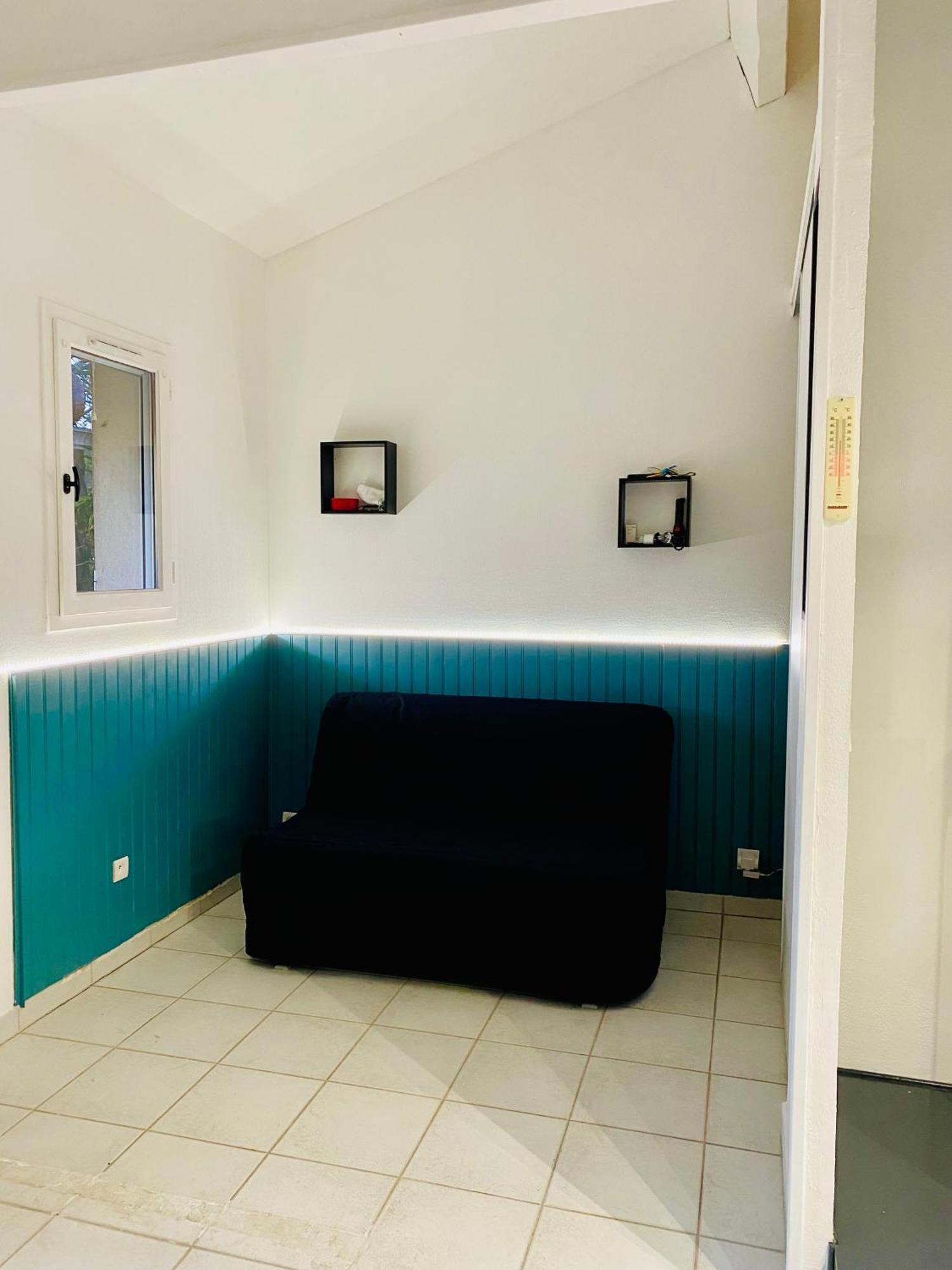 Domaine Des Pins, Magasins Proches, Piscine Hébergement de vacances *
